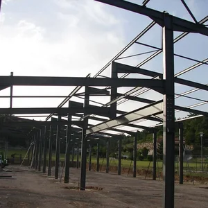 Charpente métallique sur mesure et en kit par Arnal et Gély en Occitanie