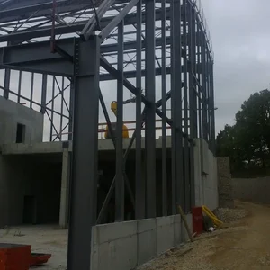 Charpente métallique sur mesure et en kit par Arnal et Gély en Occitanie