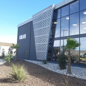 Bardage métallique, conception et la pose par Arnal et Gély en Aveyron