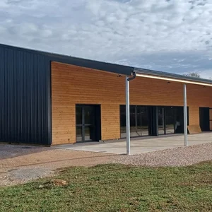 Bardage métallique, conception et la pose par Arnal et Gély en Aveyron