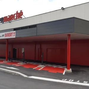 Bardage métallique, conception et la pose par Arnal et Gély en Aveyron