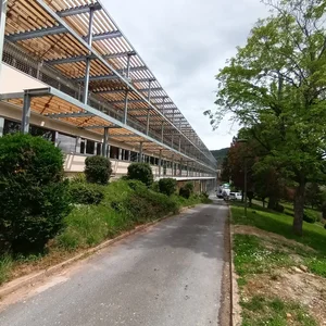 Ombrière photovoltaïque conception, fabrication, installation en Aveyron, Arnal et Gély